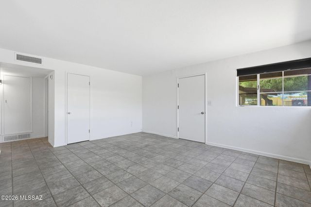 2721 E Fort Lowell Road, Tucson, AZ 85716
