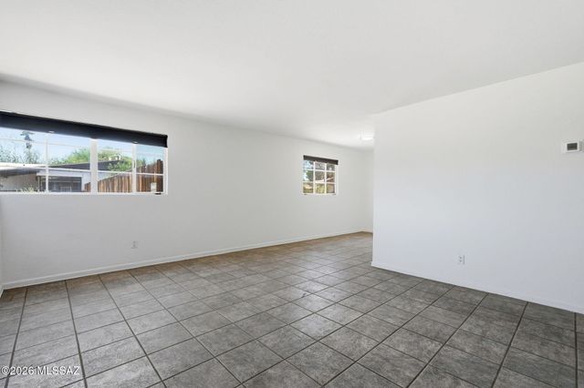 2721 E Fort Lowell Road, Tucson, AZ 85716