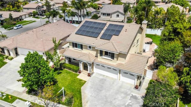 3955 Belfry Circle, Corona, CA 92883