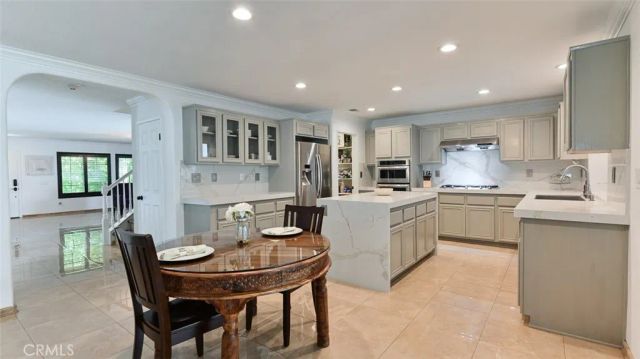 3955 Belfry Circle, Corona, CA 92883
