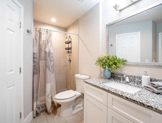 935 La Posada DR 131, Austin, TX 78752