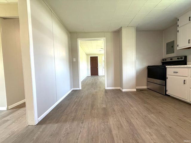 3640 Old Vincennes Road, Mitchell, IN 47446