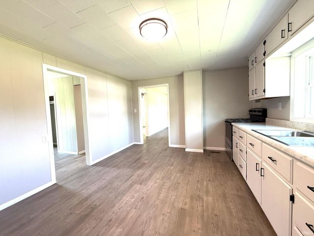 3640 Old Vincennes Road, Mitchell, IN 47446