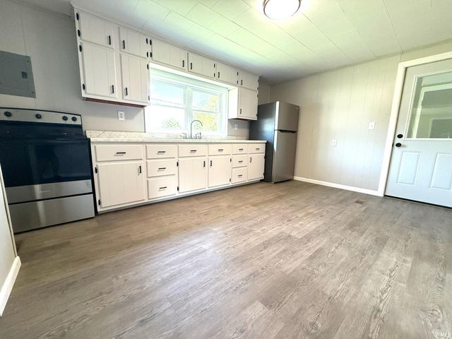 3640 Old Vincennes Road, Mitchell, IN 47446