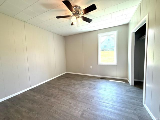 3640 Old Vincennes Road, Mitchell, IN 47446