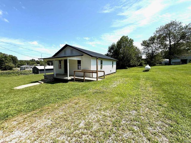 3640 Old Vincennes Road, Mitchell, IN 47446