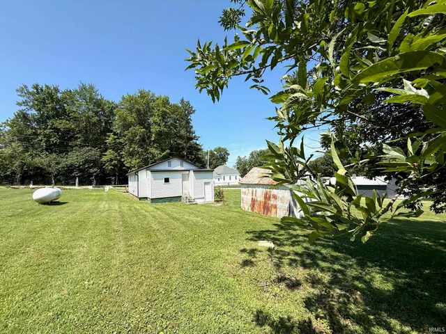 3640 Old Vincennes Road, Mitchell, IN 47446