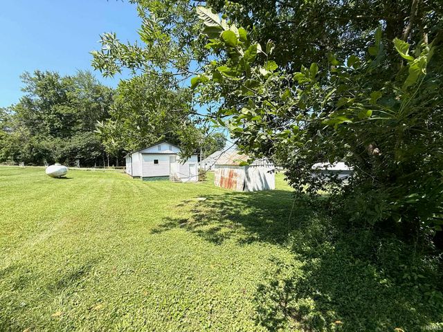 3640 Old Vincennes Road, Mitchell, IN 47446