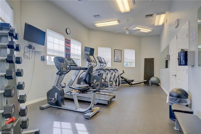 9005 Falcon Pointe LOOP, Fort Myers, FL 33912