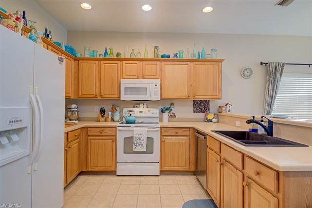 9005 Falcon Pointe LOOP, Fort Myers, FL 33912