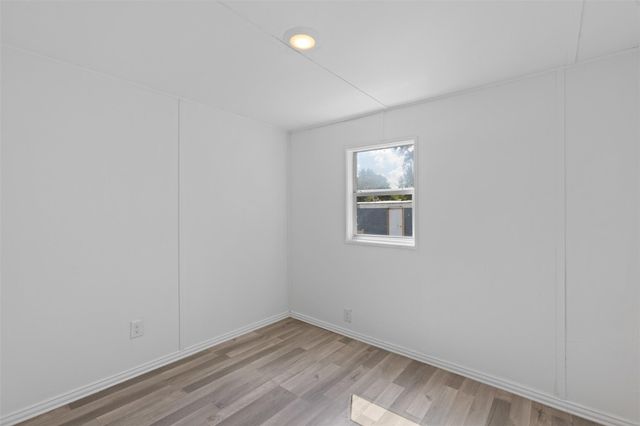 208 Yaupon Harbor, Onalaska, TX 77360