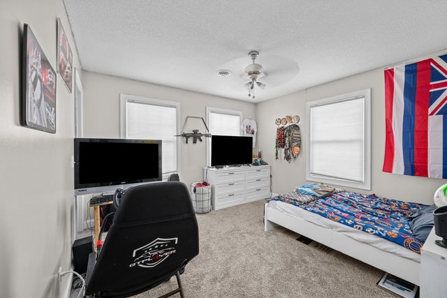 1302 Eagles Crest Drive, Davenport, IA 52804