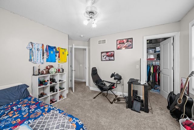 1302 Eagles Crest Drive, Davenport, IA 52804
