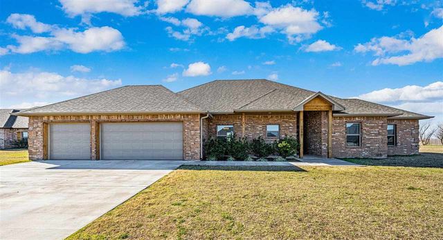 10821 NE Seaside Ln, Elgin, OK 73538