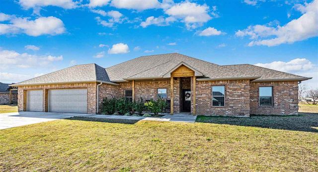 10821 NE Seaside Ln, Elgin, OK 73538