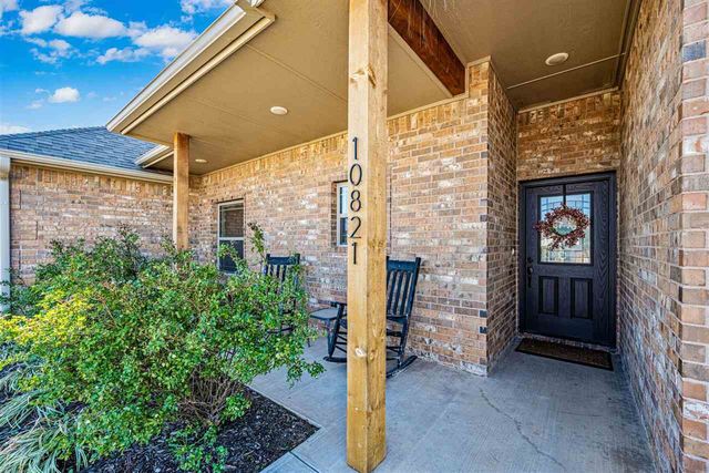10821 NE Seaside Ln, Elgin, OK 73538