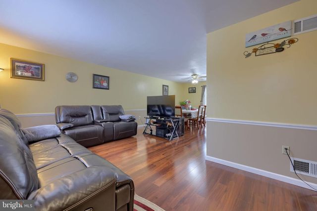 53 ORIOLE DR, Ephrata, PA 17522