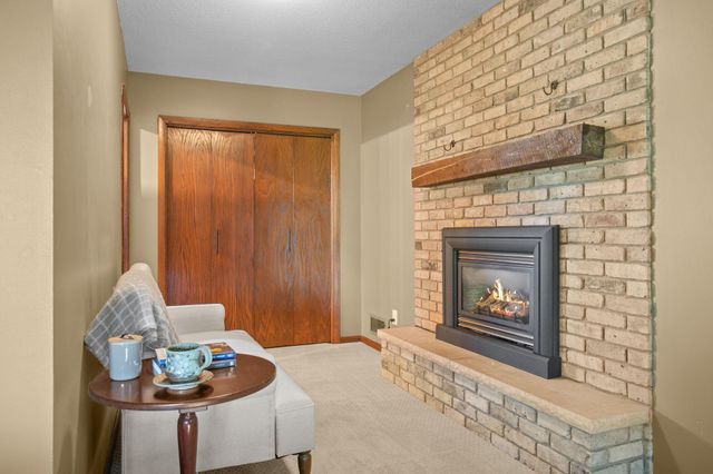 565 Lakota Lane, Chaska, MN 55318