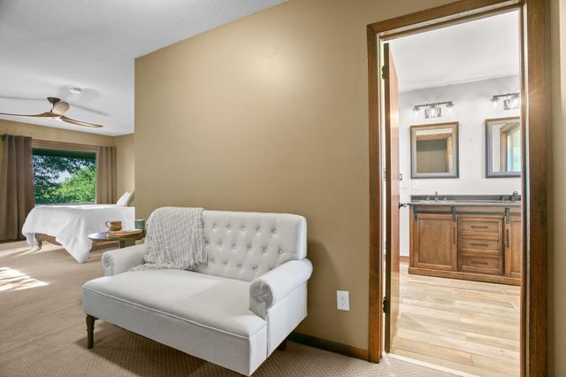 565 Lakota Lane, Chaska, MN 55318