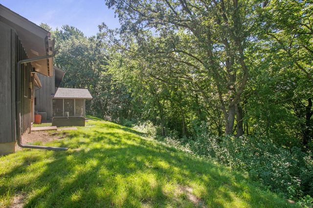 565 Lakota Lane, Chaska, MN 55318