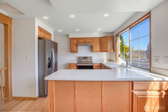 29027 13th Avenue S, Federal Way, WA 98003