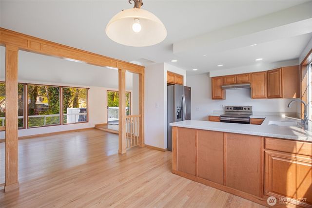 29027 13th Avenue S, Federal Way, WA 98003