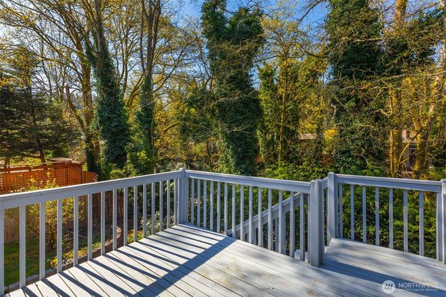 29027 13th Avenue S, Federal Way, WA 98003