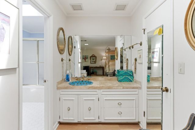 107 Greenwood Pl, Hattiesburg, MS 39402