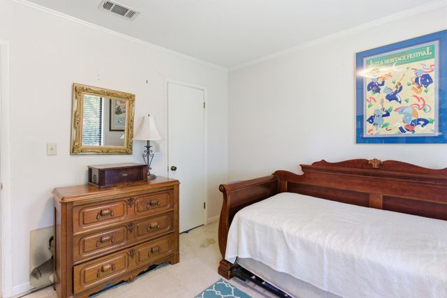 107 Greenwood Pl, Hattiesburg, MS 39402