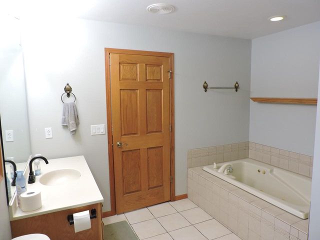 W9007 County Road C, Cambridge, WI 53523