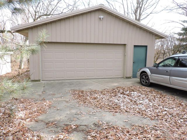 W9007 County Road C, Cambridge, WI 53523