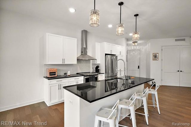 804 N Main Street 2H, Rochester, MI 48307