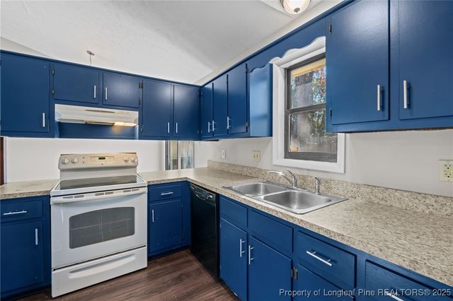 801 rumford Place, Fayetteville, NC 28303