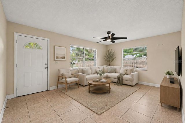 5733 66TH LANE N, St Petersburg, FL 33709