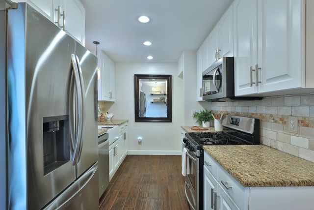 88 W Lincoln Avenue, Worthington, OH 43085