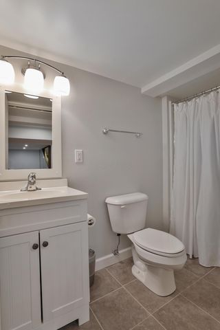 88 W Lincoln Avenue, Worthington, OH 43085