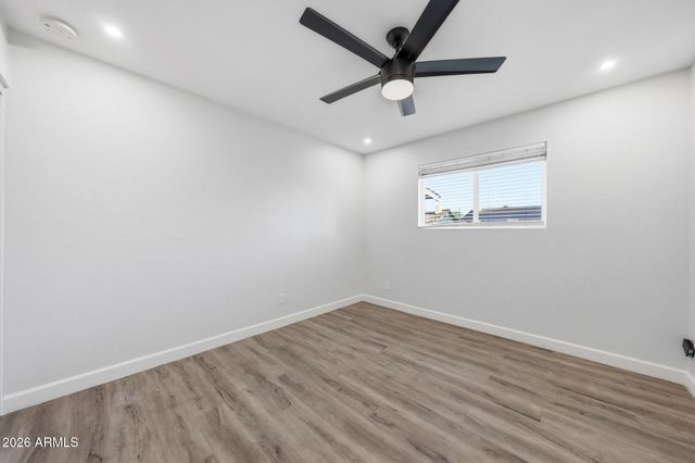 7 E BALBOA Drive, Tempe, AZ 85282