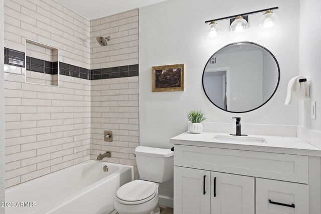 7 E BALBOA Drive, Tempe, AZ 85282