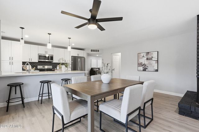 7 E BALBOA Drive, Tempe, AZ 85282