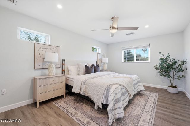 7 E BALBOA Drive, Tempe, AZ 85282