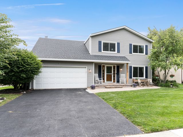 2608 Gateshead Drive, Naperville, IL 60564