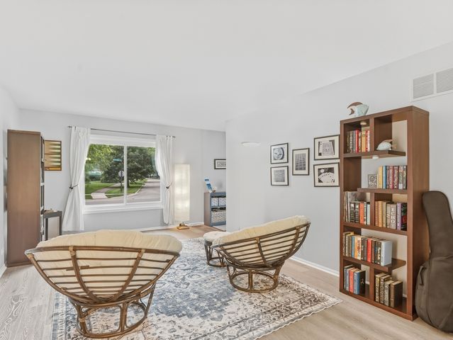 2608 Gateshead Drive, Naperville, IL 60564