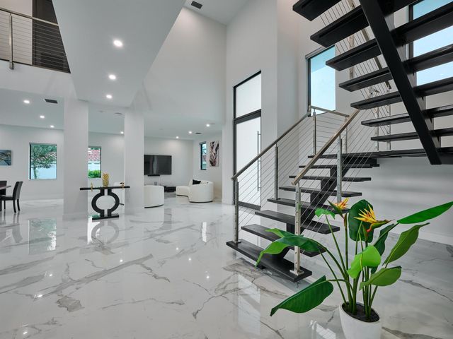 2751 NE 22nd Court, Pompano Beach, FL 33062