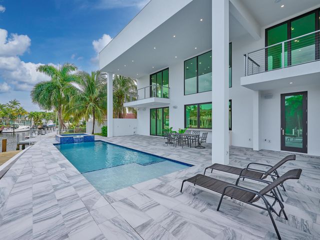 2751 NE 22nd Court, Pompano Beach, FL 33062