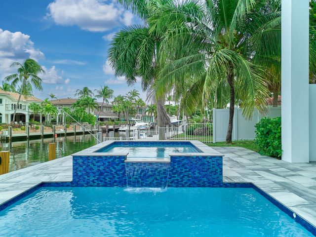 2751 NE 22nd Court, Pompano Beach, FL 33062