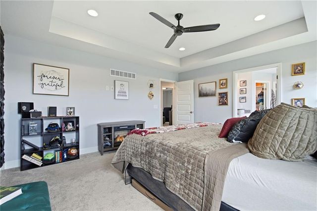 16029 Craig Street, Basehor, KS 66007
