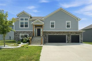 16029 Craig Street, Basehor, KS 66007