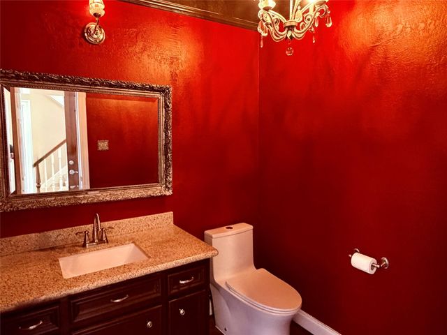 8047 Oakwood Garden Street, Houston, TX 77040