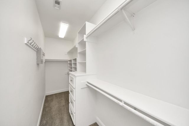 8047 Oakwood Garden Street, Houston, TX 77040