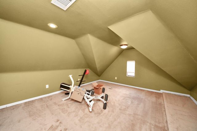 8047 Oakwood Garden Street, Houston, TX 77040